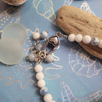 BLUE & WHITE AGATE BEACH BRACELET WITH SHELLS