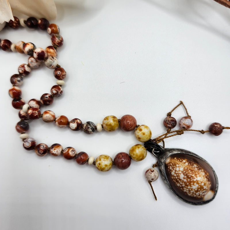 SPECKLED BROWN COWRIE SHELL NECKLACE