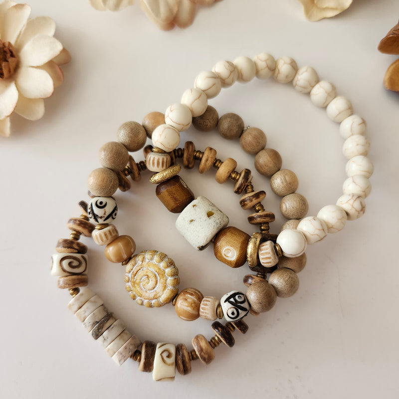 AU NATUREL - THREE STRAND BRACELET SET