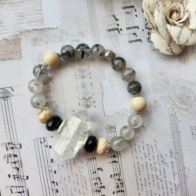 BLACK & WHITE QUARTZ