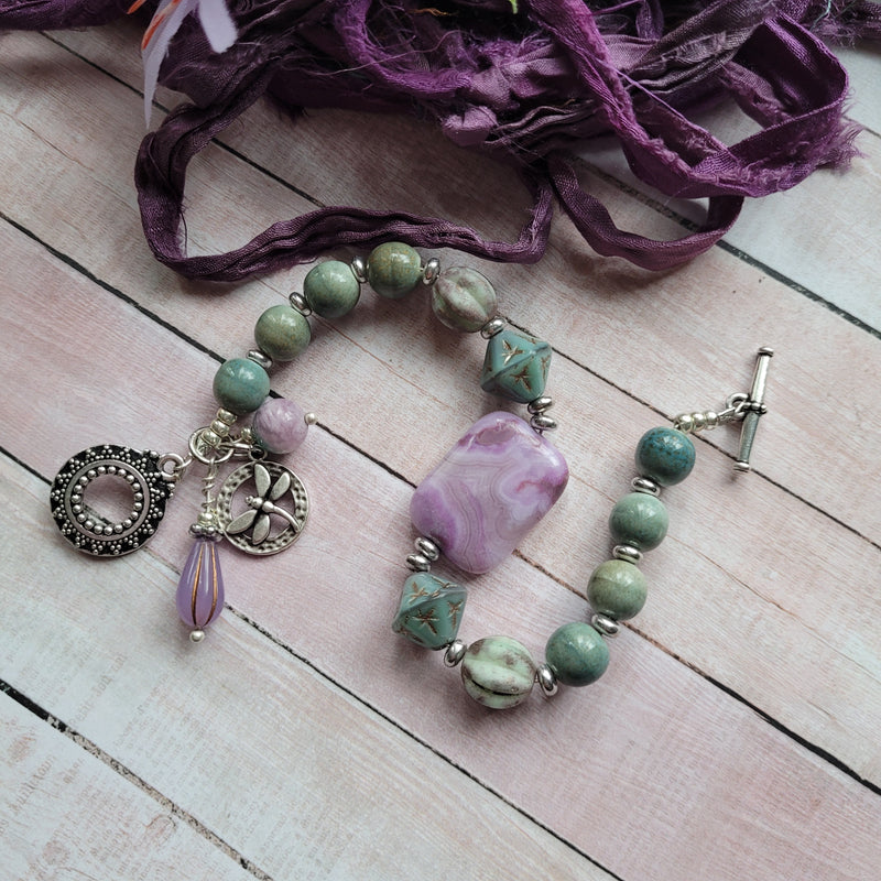 LAVENDER & GREEN TOGGLE BRACELET WITH CHARMS